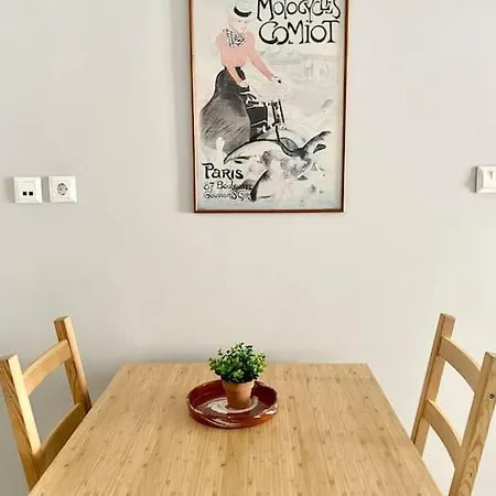 Apartment Incredible Urban Oasis In The Heart Of Athens!